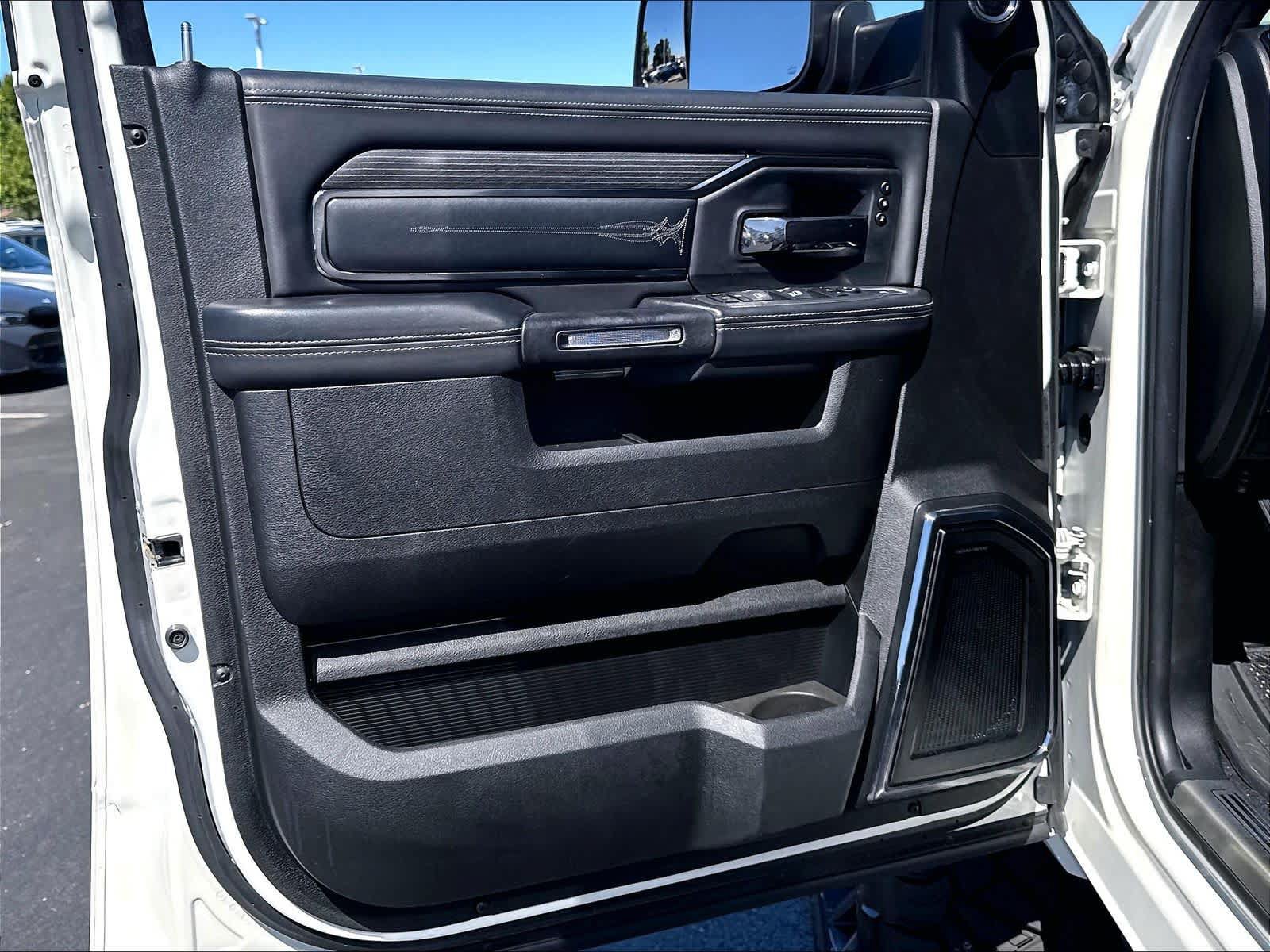 Used 2022 RAM 3500 Limited AWD/4WD image 22