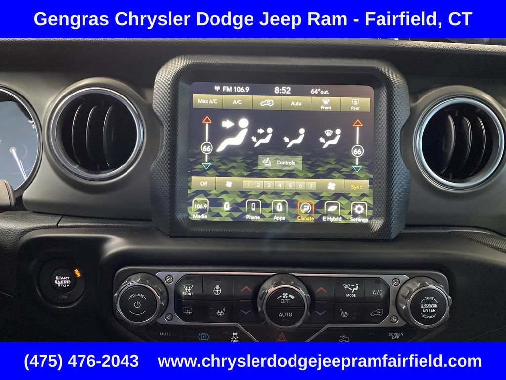 Used 2022 Jeep Wrangler Unlimited Rubicon 4xe w/ Cold Weather Group AWD/4WD image 17