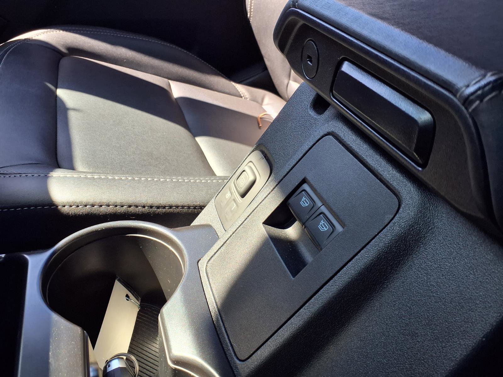 Certified 2025 Ford Bronco Badlands w/ Sasquatch Package image 17