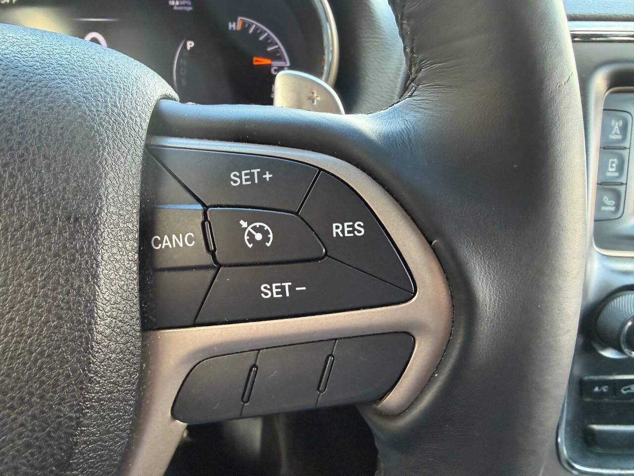 Used 2015 Jeep Grand Cherokee Laredo w/ Quick Order Package 23E AWD/4WD image 19