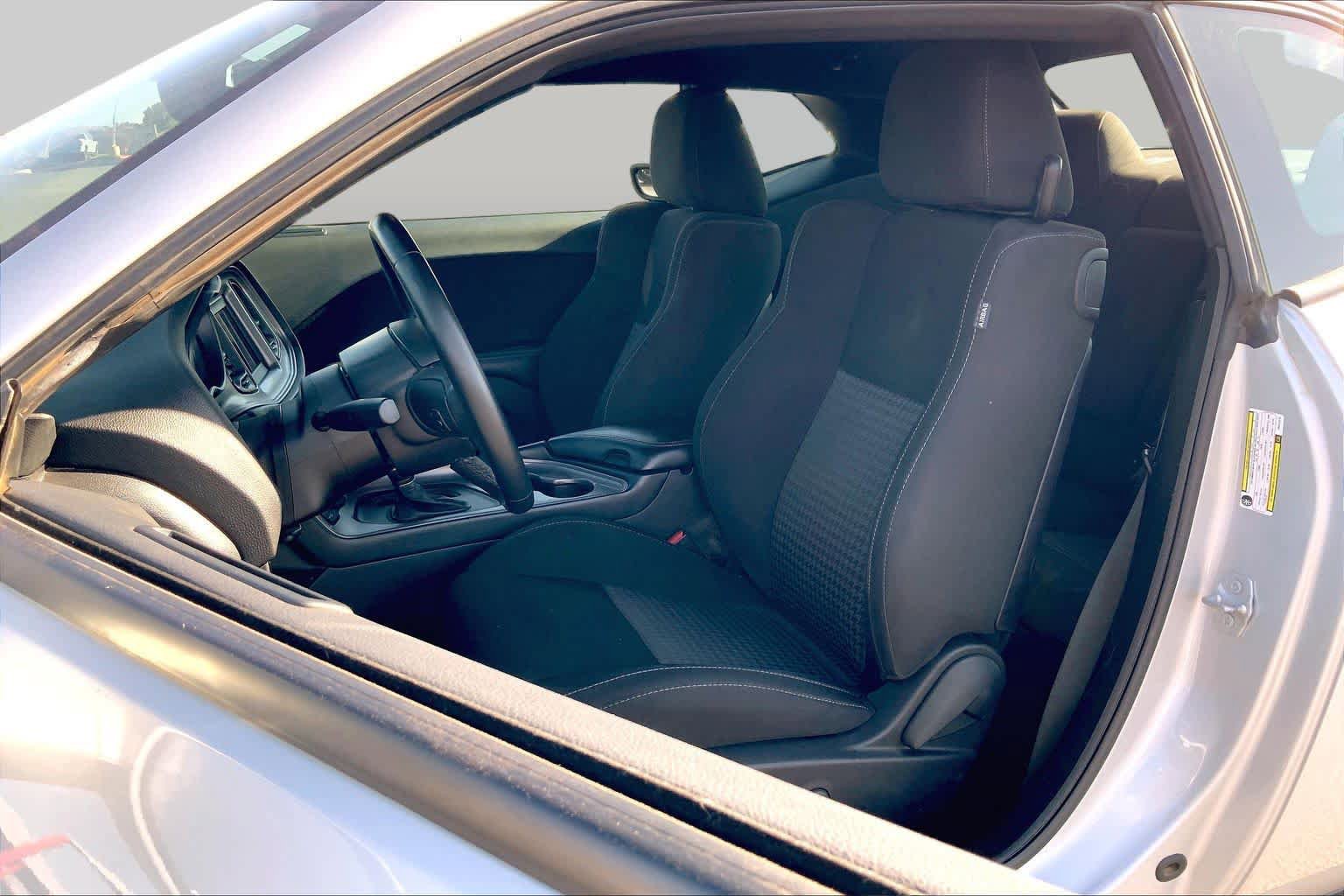 Used 2023 Dodge Challenger GT RWD image 8