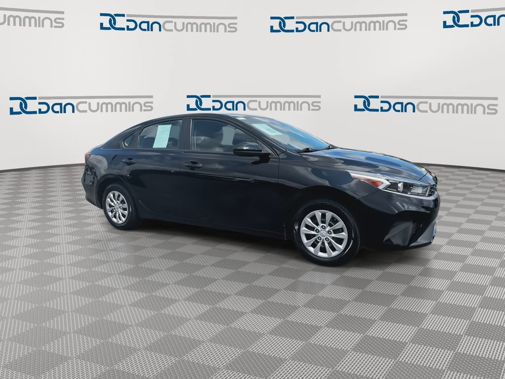 Used 2022 Kia Forte Sedan FWD image 2