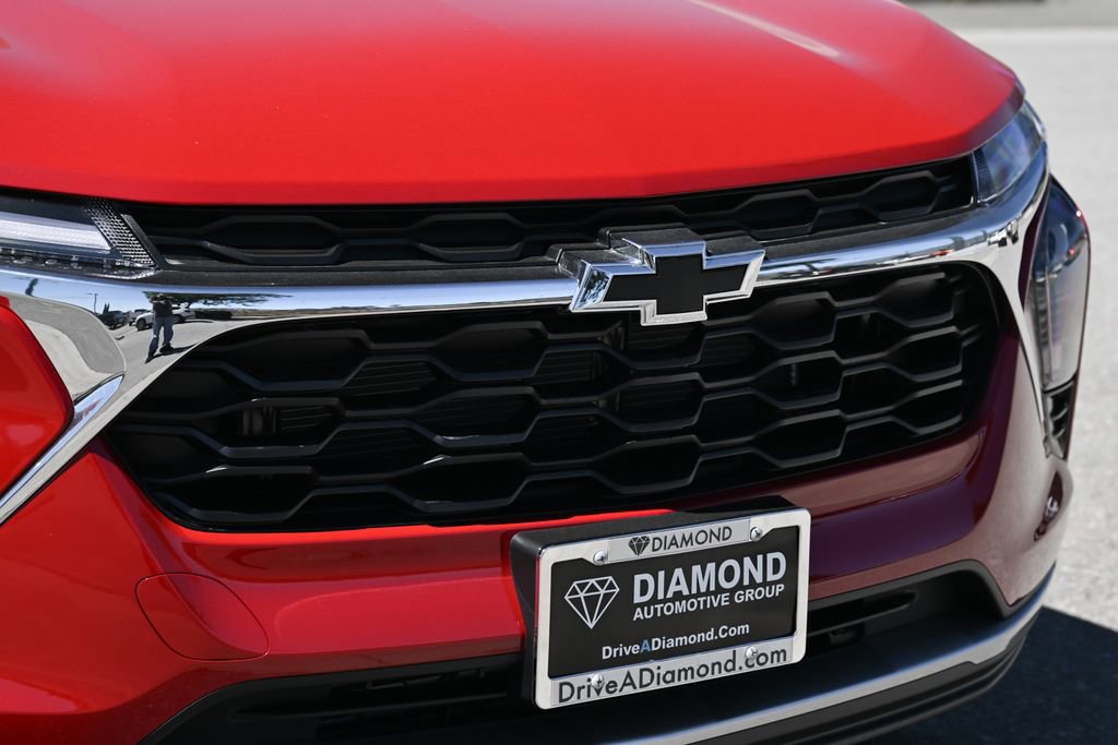 New 2026 Chevrolet Trax LT w/ LPO, Blackout Package FWD image 10