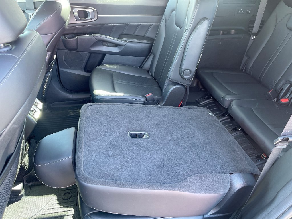 Used 2023 Kia Sorento SX FWD image 45