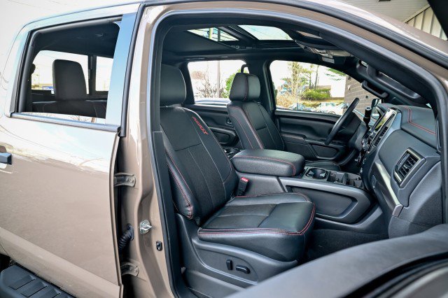 Used 2021 Nissan Titan PRO-4X w/ Pro-4x Convenience Package image 24