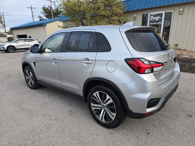 Used 2024 Mitsubishi Outlander Sport SE image 3