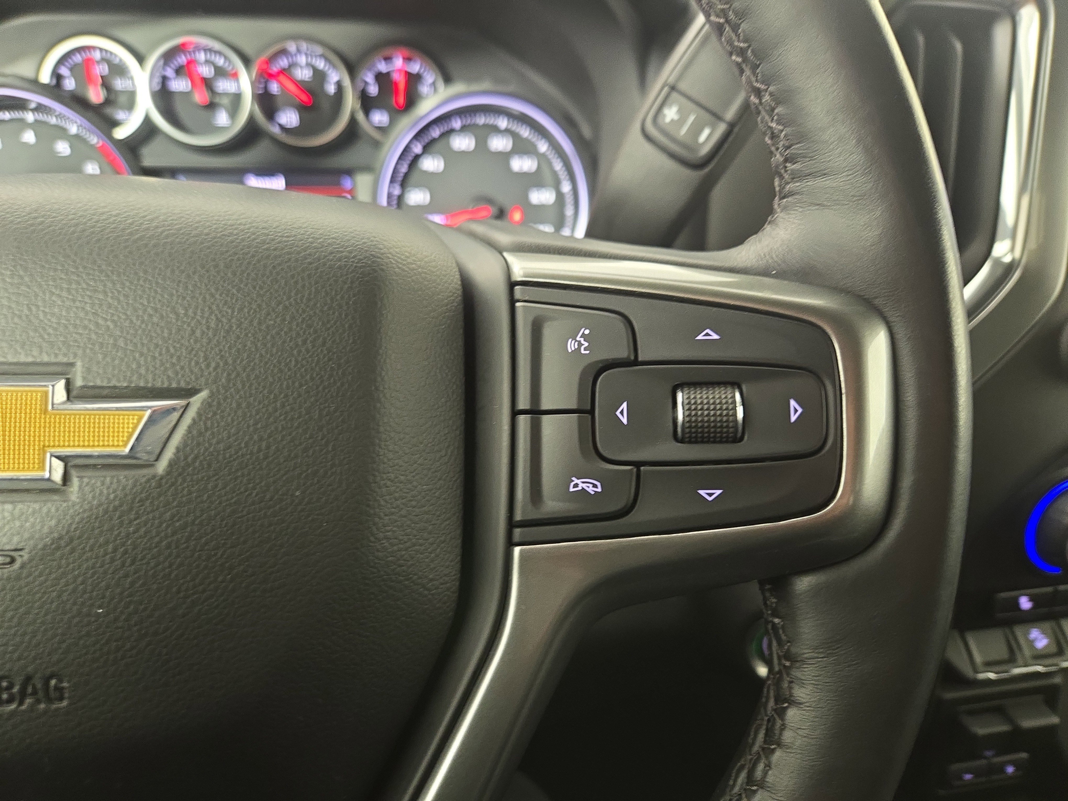 Certified 2022 Chevrolet Silverado 1500 LT w/ Z71 Off-Road Package image 16