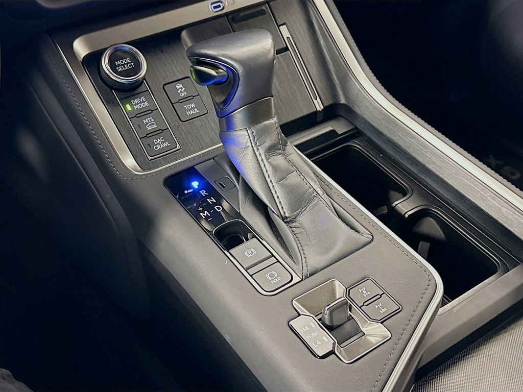 Used 2024 Lexus GX 550 image 17