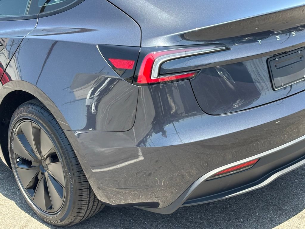 Used 2025 Tesla Model 3 Long Range RWD image 5