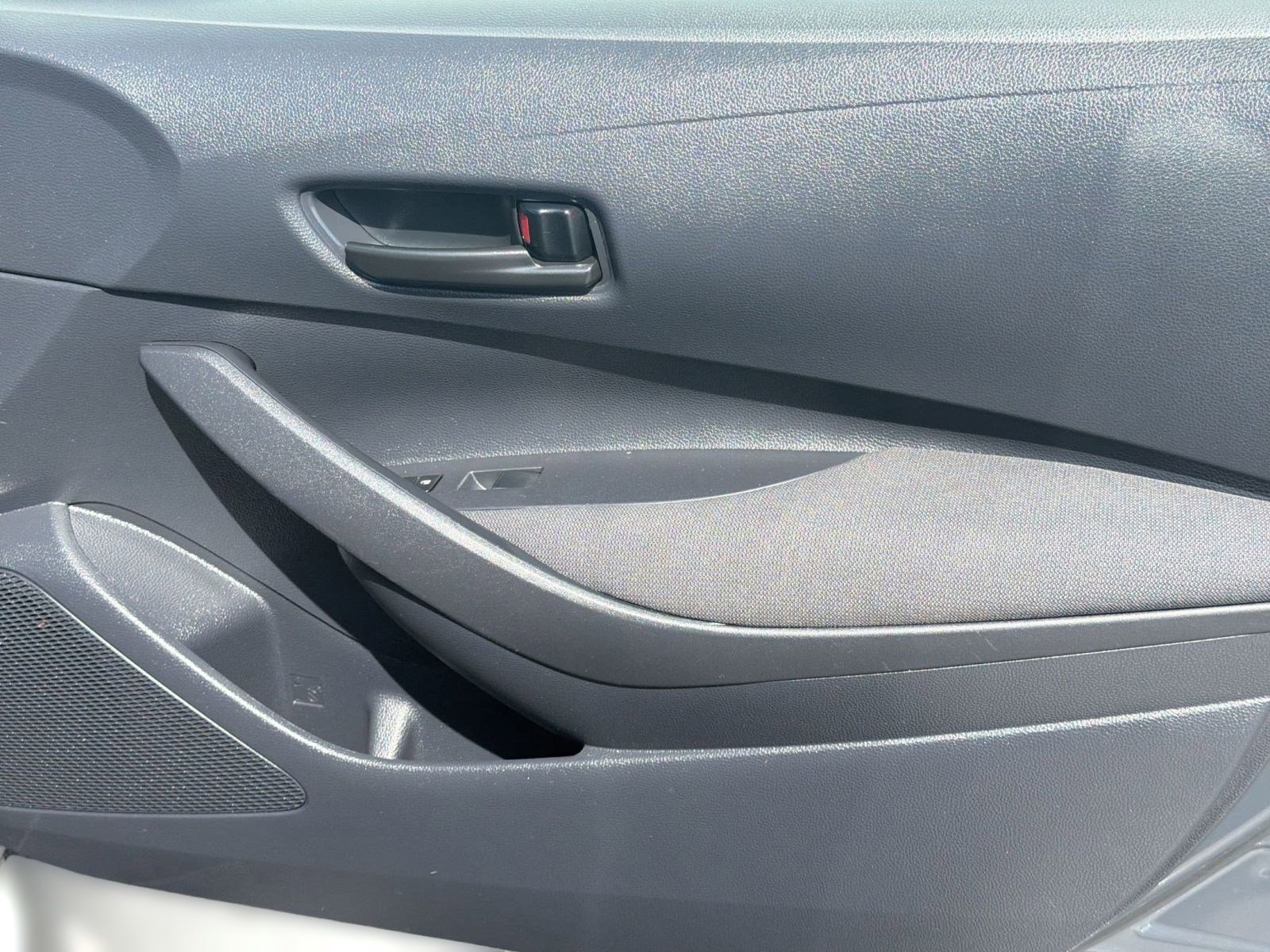 Certified 2025 Toyota Corolla LE FWD image 22