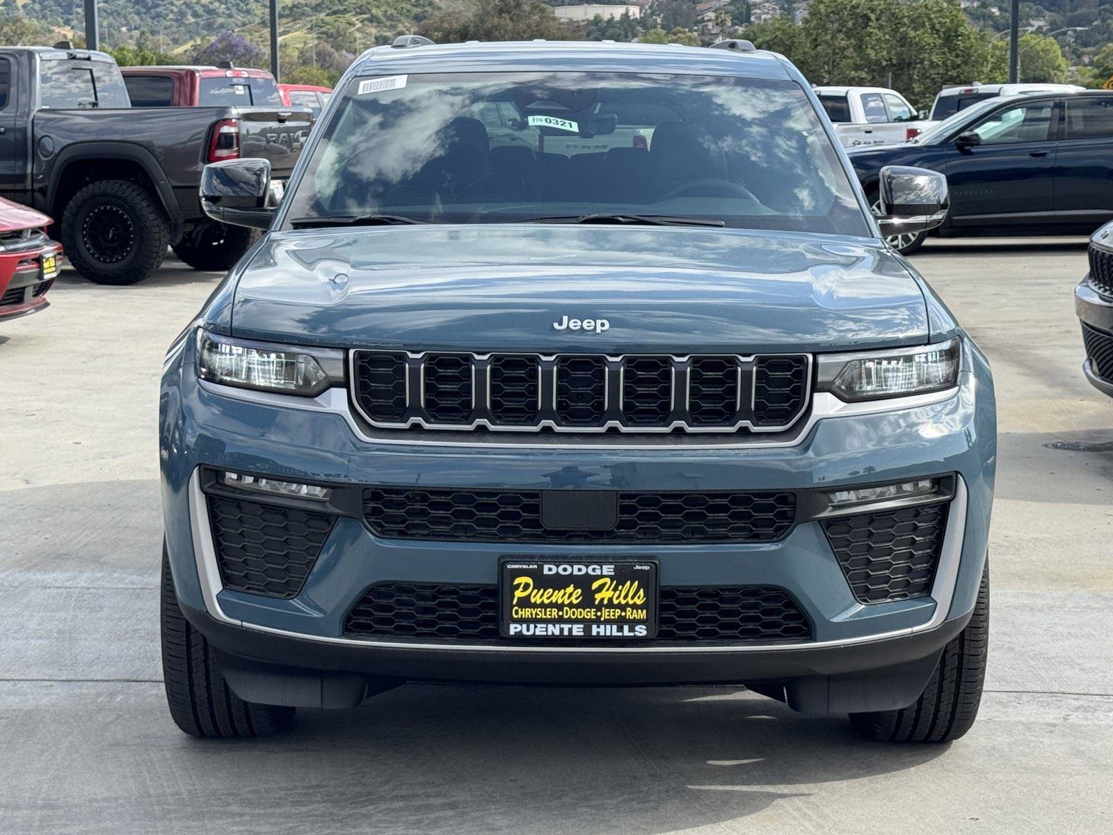 New 2026 Jeep Grand Cherokee L Limited AWD/4WD image 2