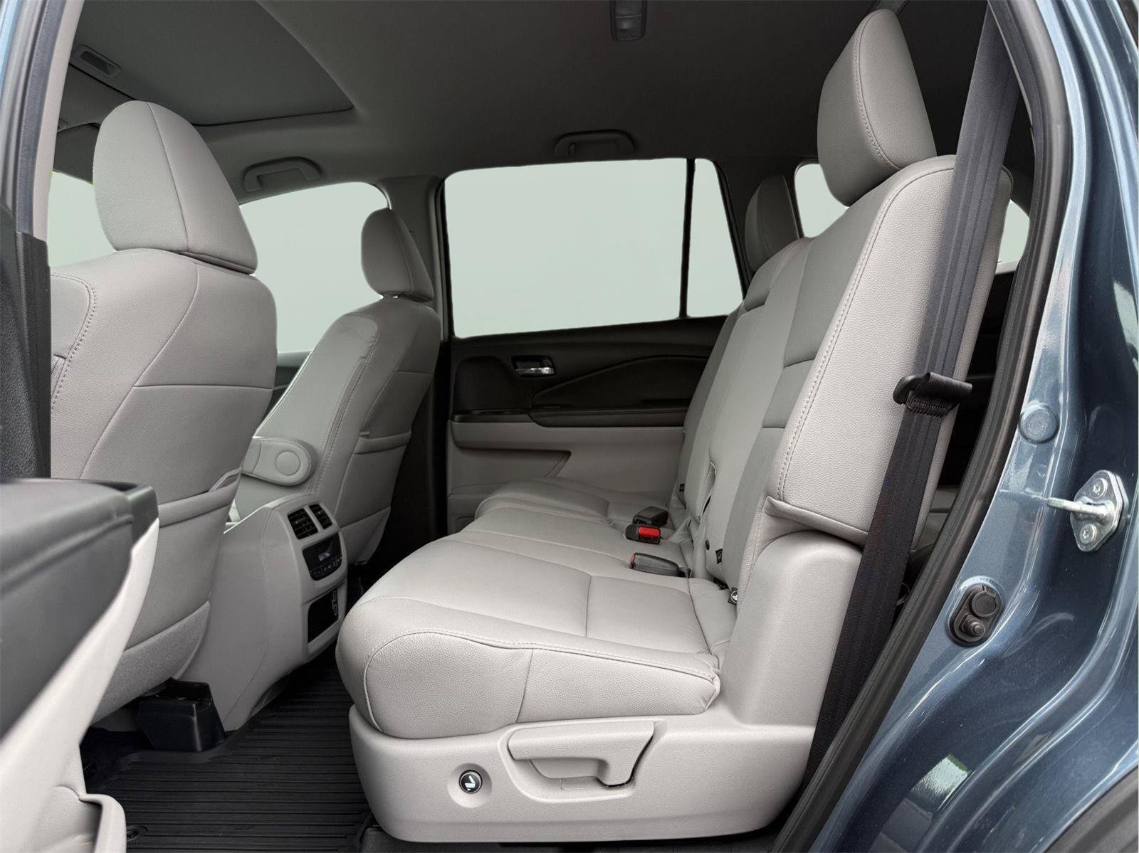Used 2022 Honda Pilot Special Edition image 19