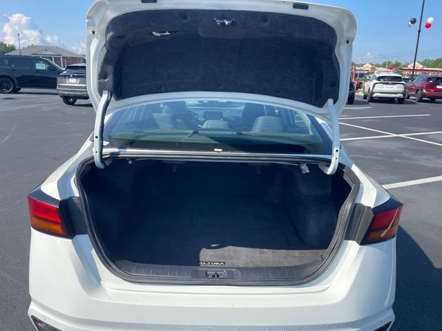 Certified 2025 Nissan Altima 2.5 SV FWD image 9