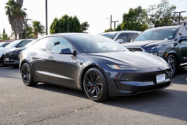 Used 2025 Tesla Model 3 Performance AWD/4WD image 2