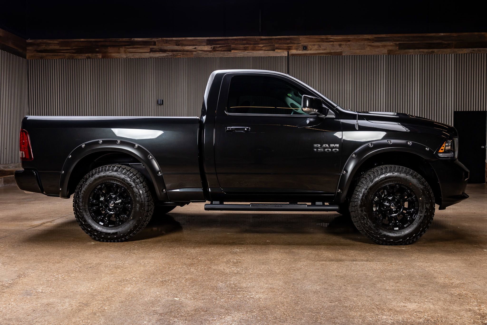 Used 2017 RAM 1500 Sport w/ Black Ram 1500 Sport Group image 10