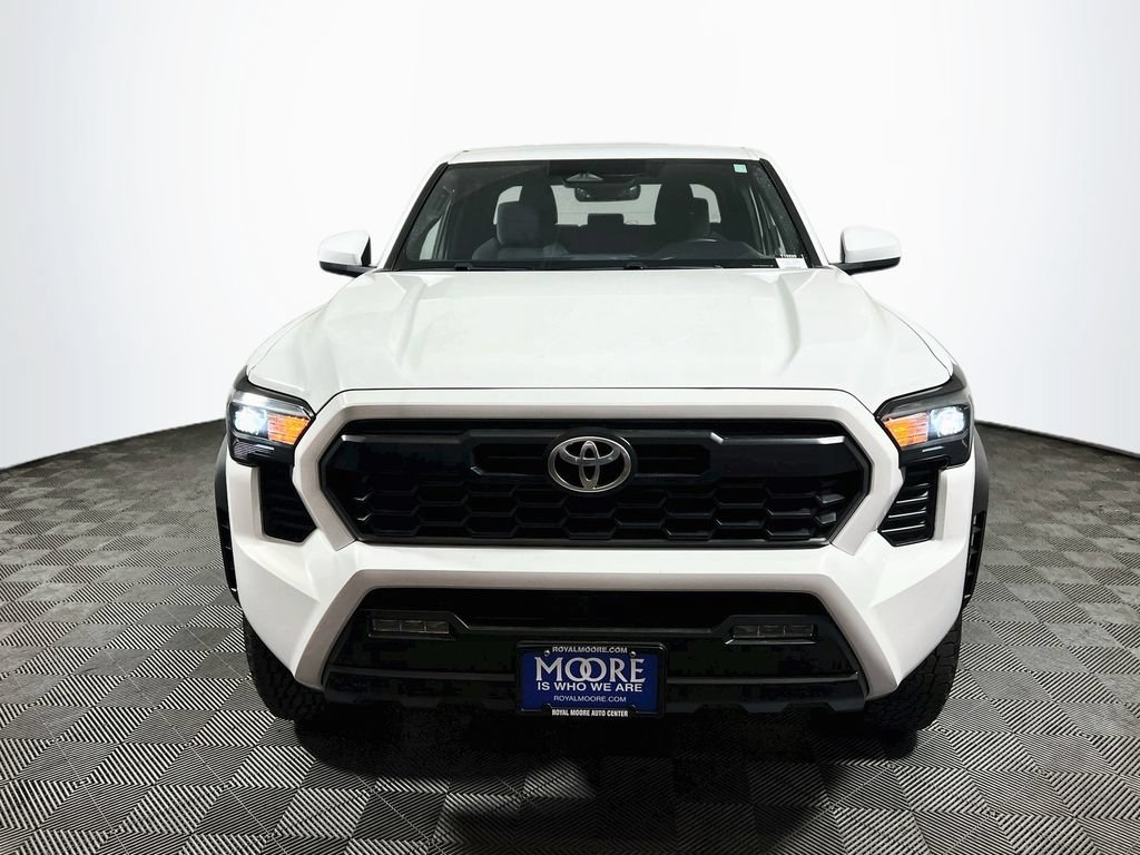 Used 2024 Toyota Tacoma TRD Off-Road AWD/4WD image 2