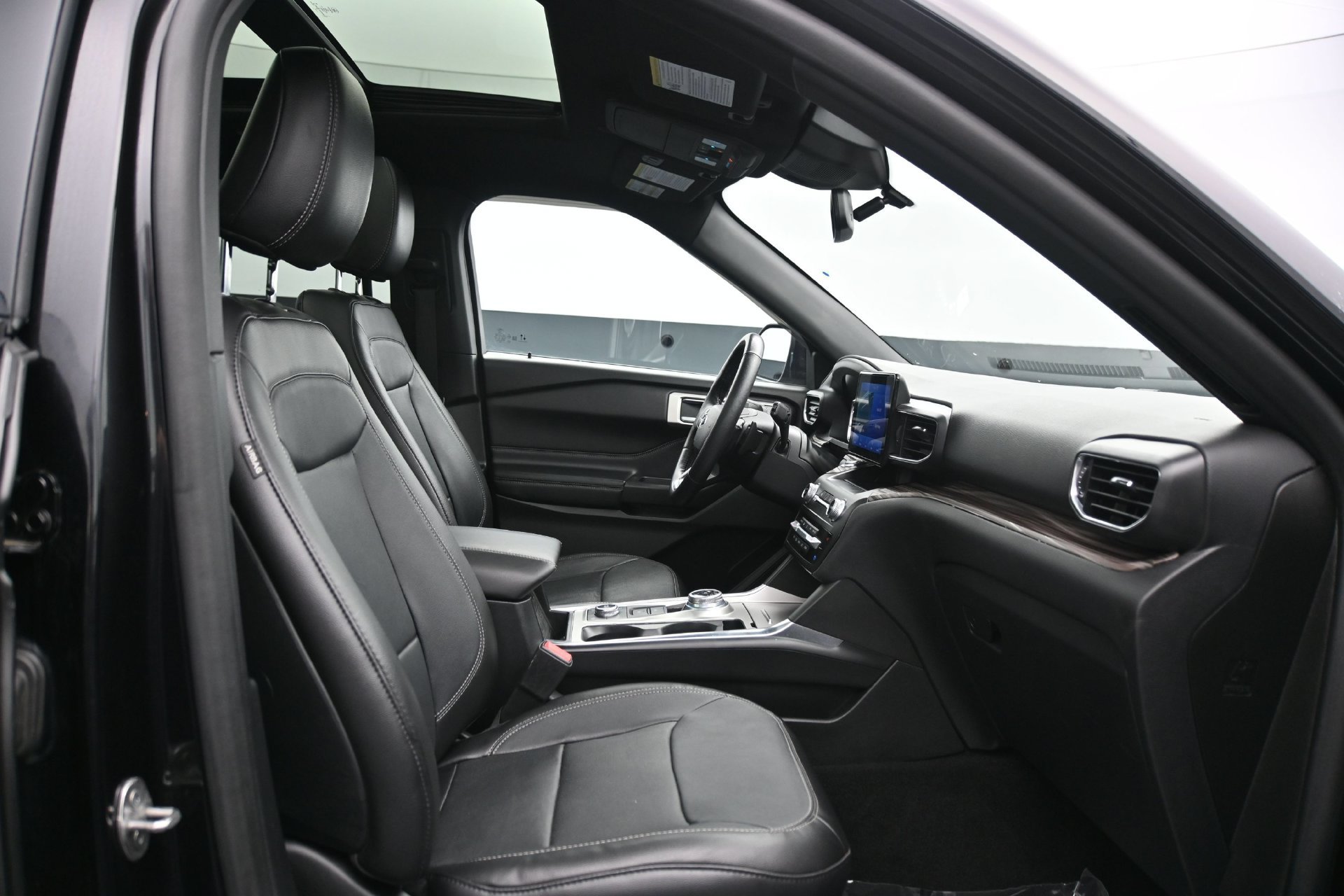 Used 2020 Ford Explorer Limited AWD/4WD image 13