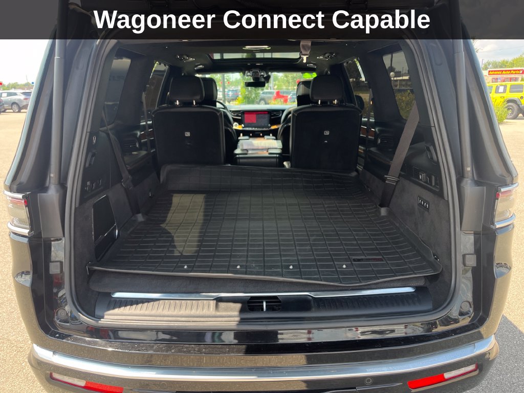 Used 2022 Jeep Grand Wagoneer Series III w/ Rear Seat Video Group 1 AWD/4WD image 32