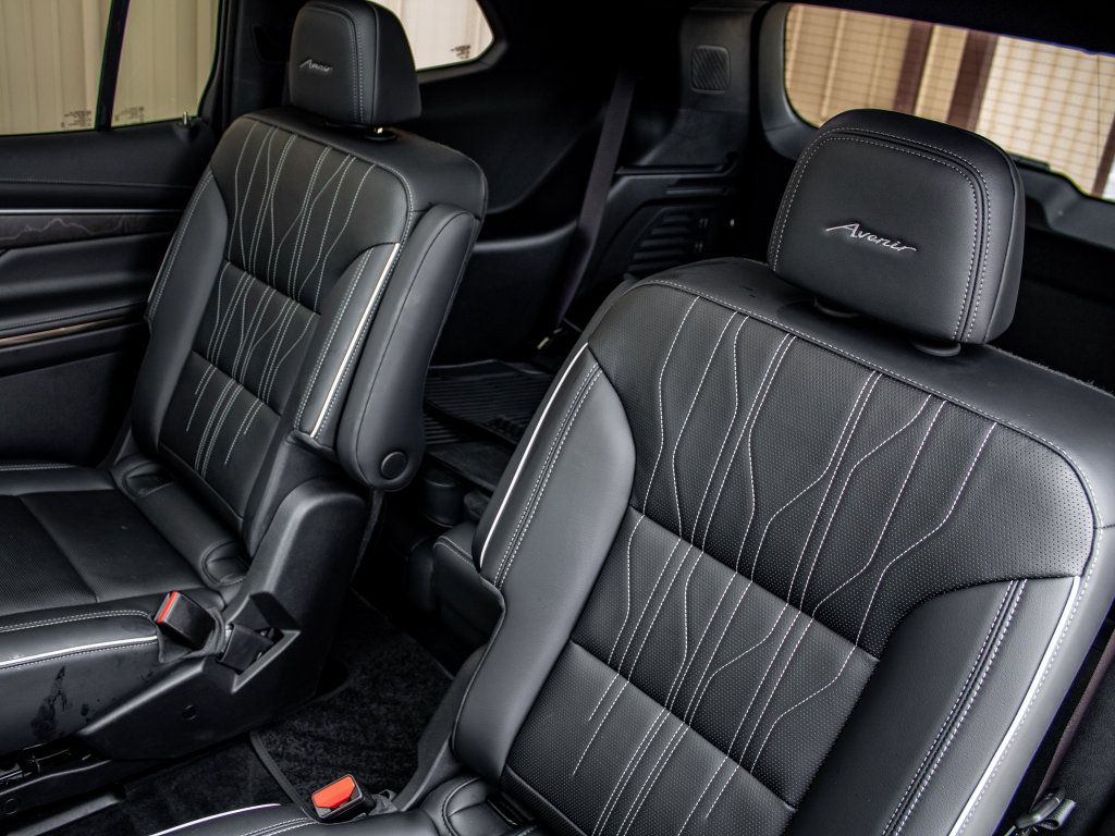 Used 2025 Buick Enclave Avenir w/ Trailering Package, 5000 lbs. image 21