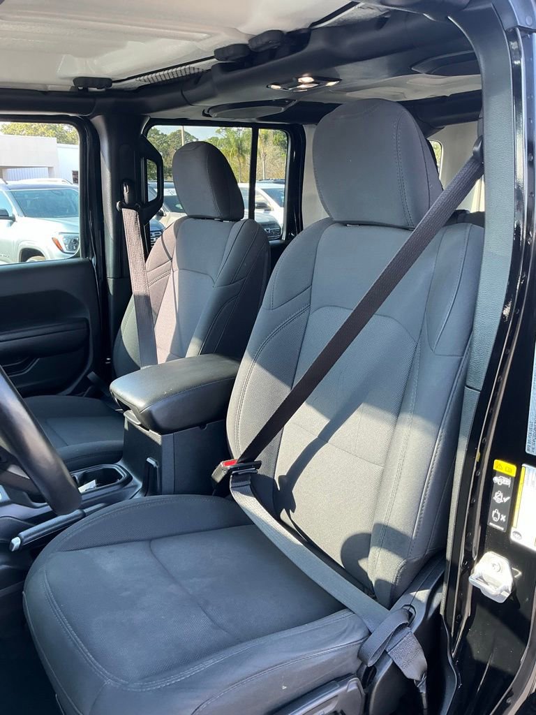 Used 2022 Jeep Wrangler Unlimited Sport image 28