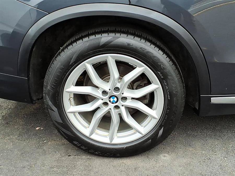 Used 2019 BMW X5 xDrive40i w/ Premium Package 2 AWD/4WD image 8