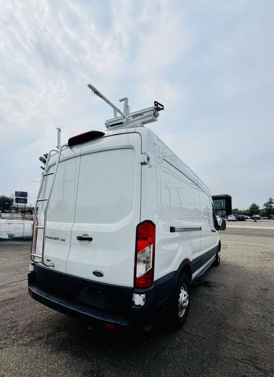 Used 2023 Ford Transit 250 Medium Roof AWD w/ Load Area Protection Package image 9