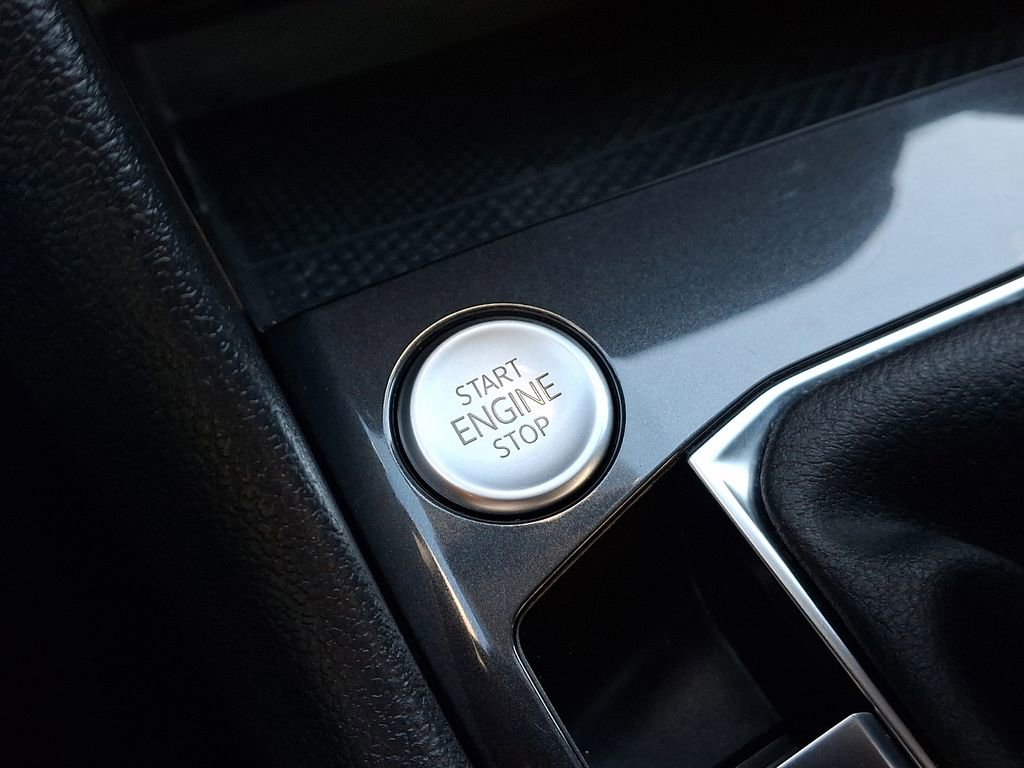 Certified 2022 Volkswagen Tiguan SE AWD/4WD image 21