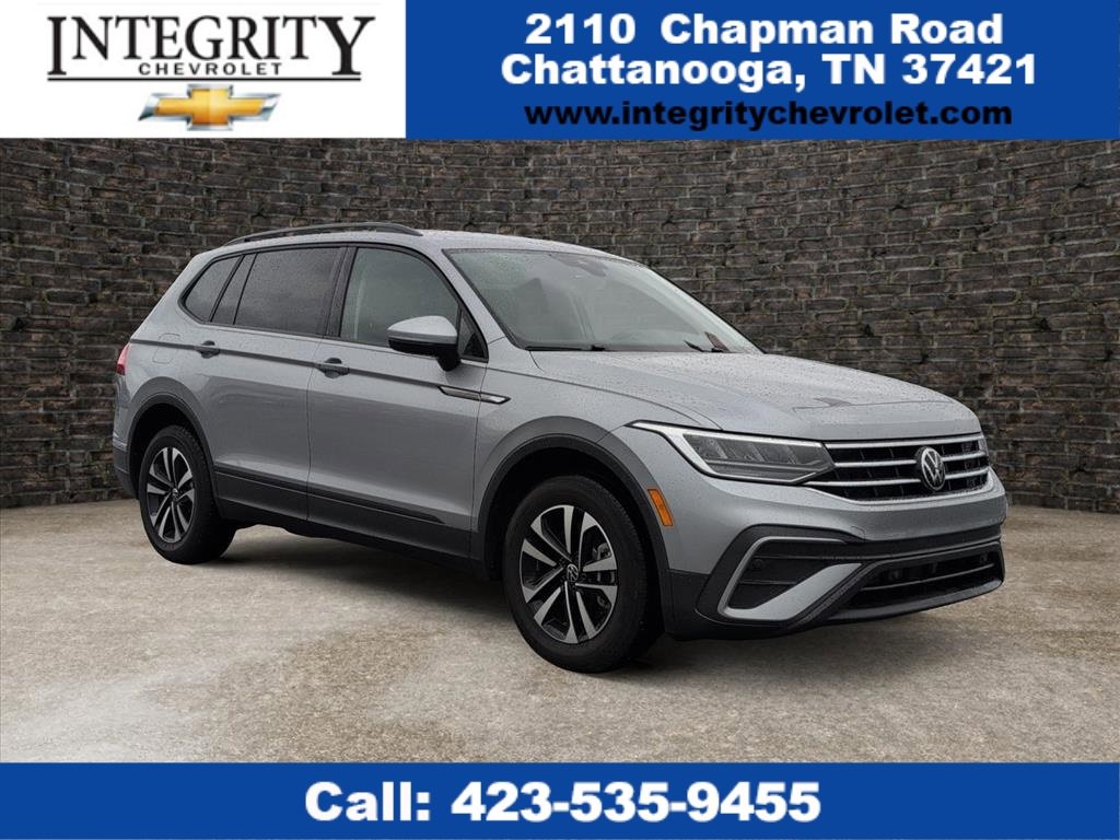 Used 2024 Volkswagen Tiguan S image 1