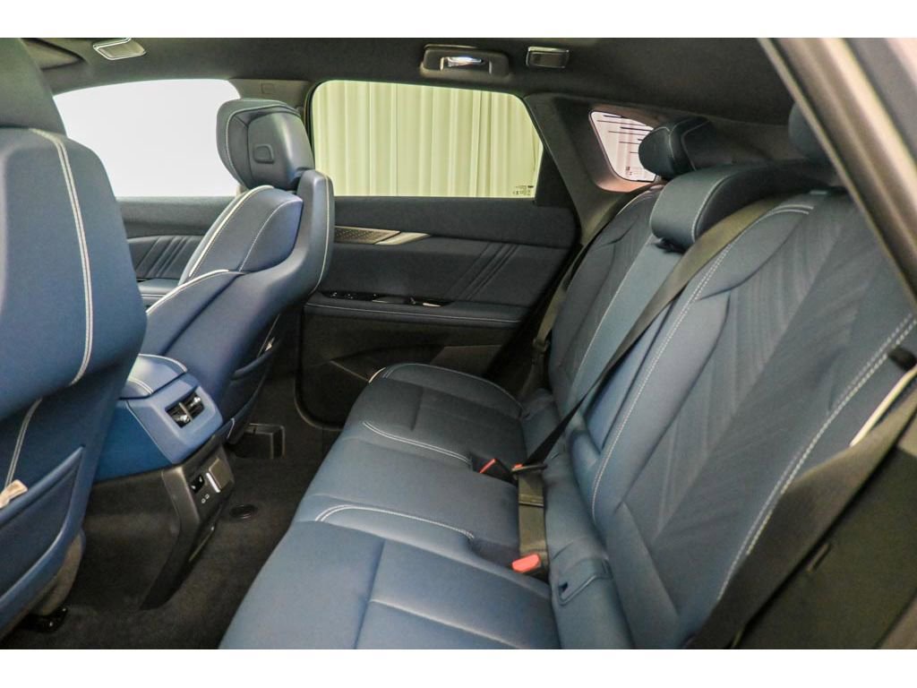 New 2026 Cadillac Optiq Luxury 2 image 13