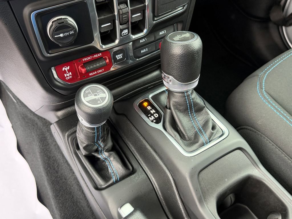 Used 2023 Jeep Wrangler Unlimited Rubicon 4xe w/ Cold Weather Group AWD/4WD image 28