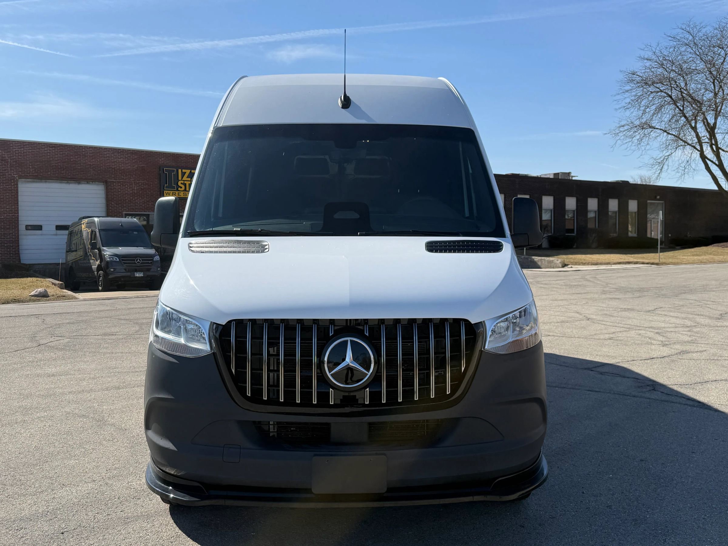 Used 2025 Mercedes-Benz Sprinter 2500 image 2