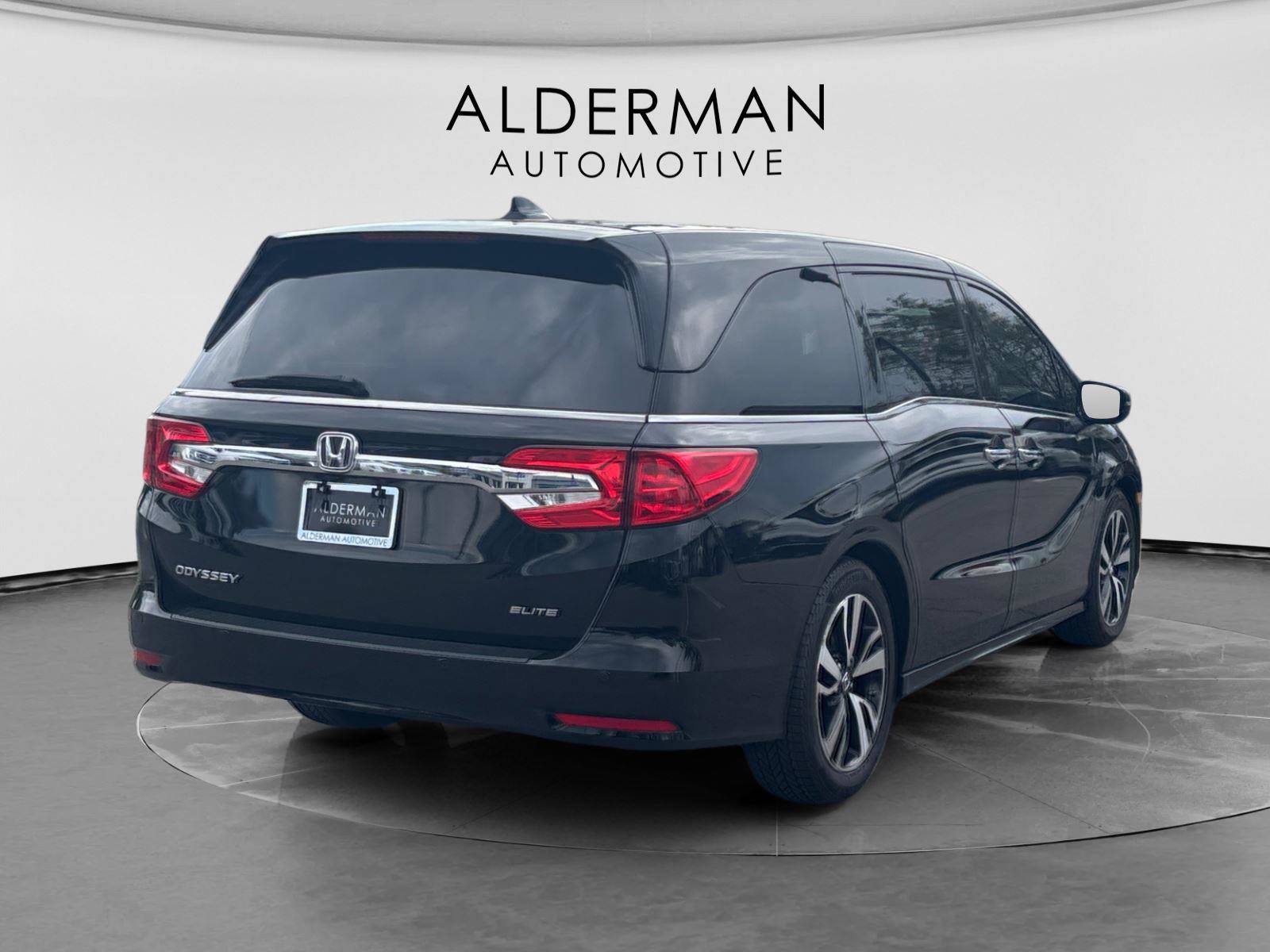 Used 2019 Honda Odyssey Elite image 5