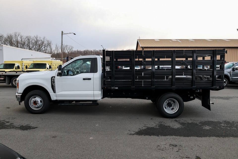 Used 2024 Ford F350 XL w/ XL Chrome Package RWD image 6