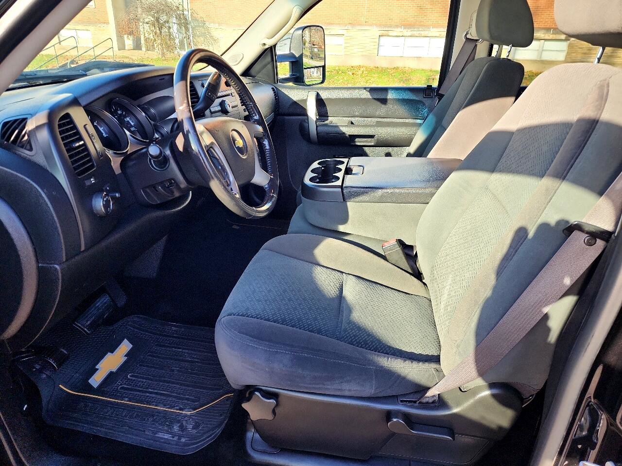 Used 2008 Chevrolet Silverado 2500 LT w/ 1LT Convenience Package image 10