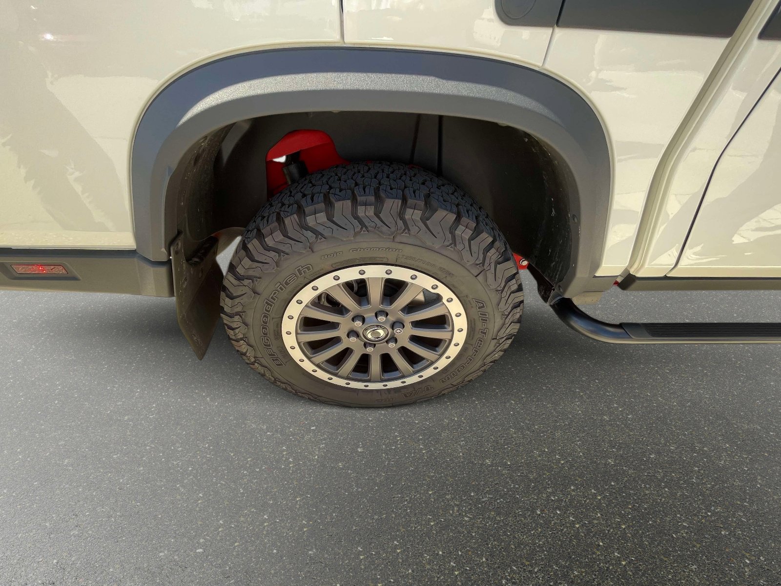 Used 2025 INEOS Grenadier Fieldmaster Edition AWD/4WD image 6
