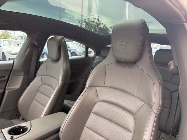 Used 2021 Porsche Taycan 4S AWD/4WD image 10