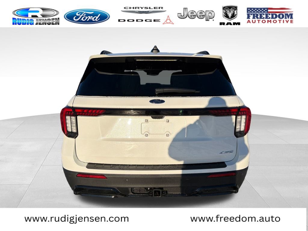 New 2026 Ford Explorer ST-Line w/ ST-Line Street Pack image 4