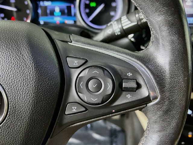 Used 2020 Buick Envision Essence FWD image 34