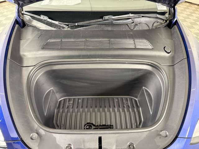 Used 2023 Tesla Model Y Long Range AWD/4WD image 29