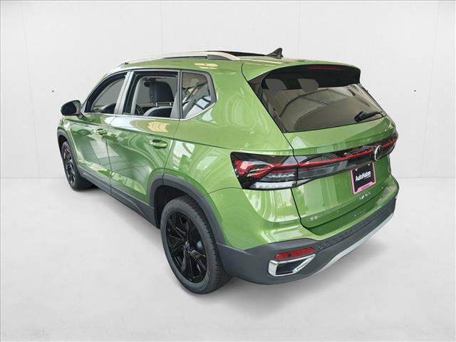 New 2025 Volkswagen Taos SE video 2