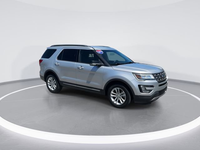 Used 2016 Ford Explorer XLT w/ Equipment Group 201A FWD image 1
