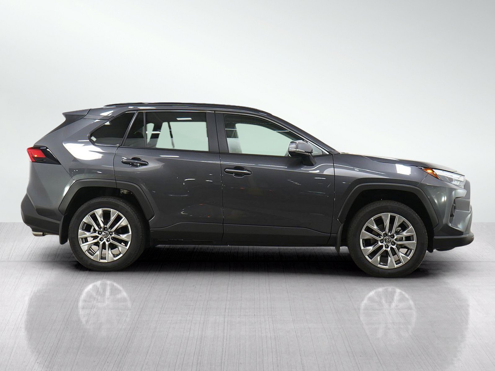 Used 2025 Toyota RAV4 XLE Premium w/ Weather Package AWD/4WD image 6
