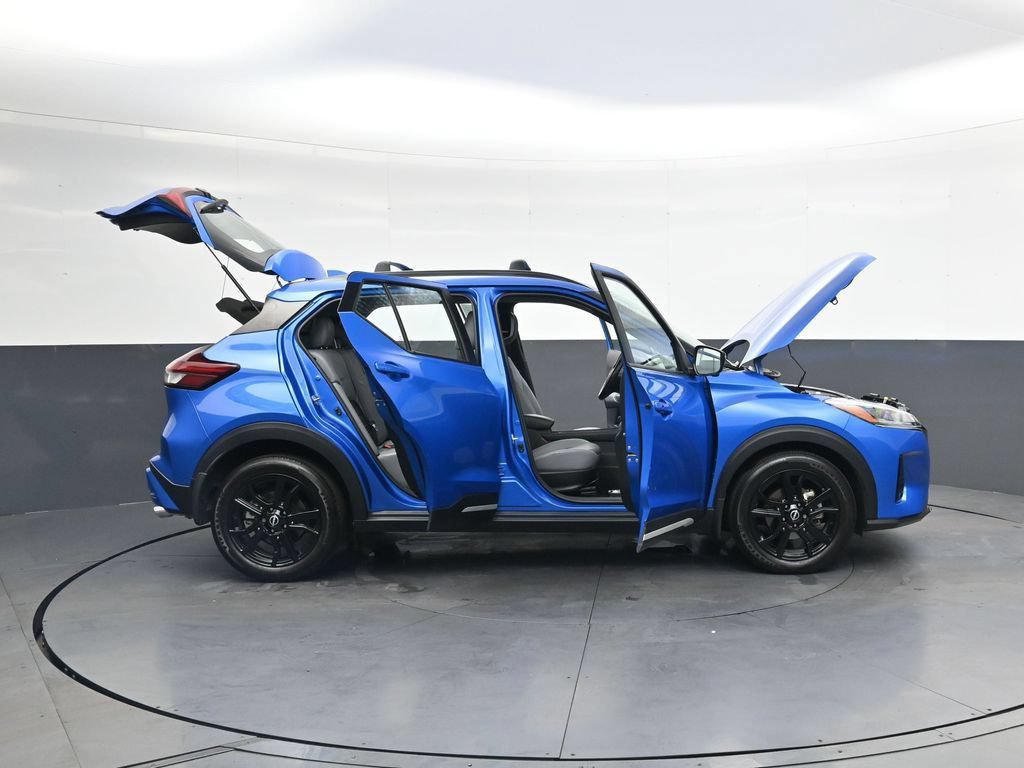 Used 2023 Nissan Kicks SR w/ SR Premium Package FWD image 38