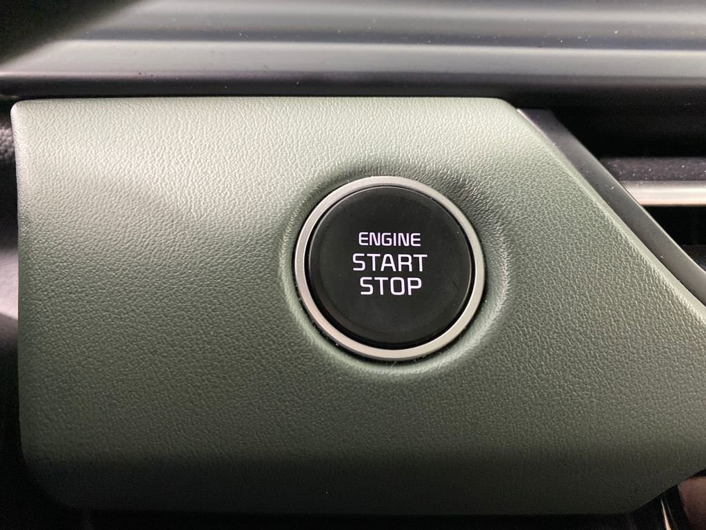 Used 2024 Kia Seltos SX w/ SX Sunroof Package image 21