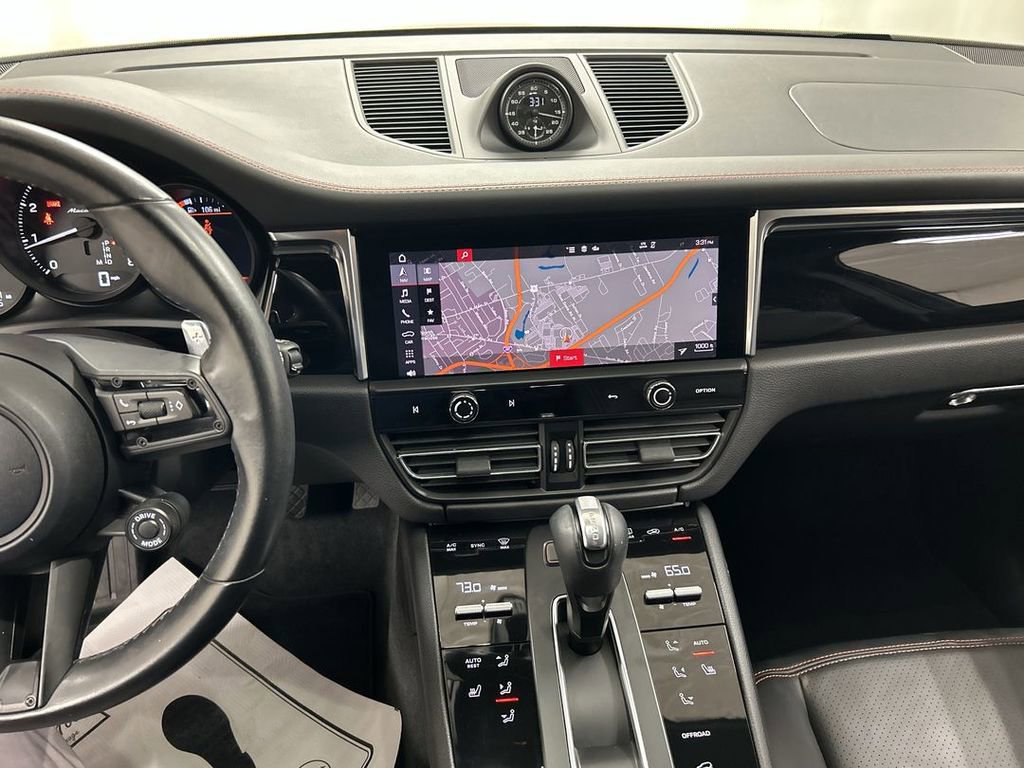 Certified 2023 Porsche Macan Turbo AWD/4WD image 19