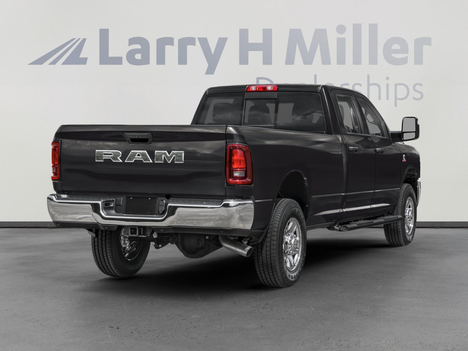 Used 2025 RAM 3500 Laramie image 2