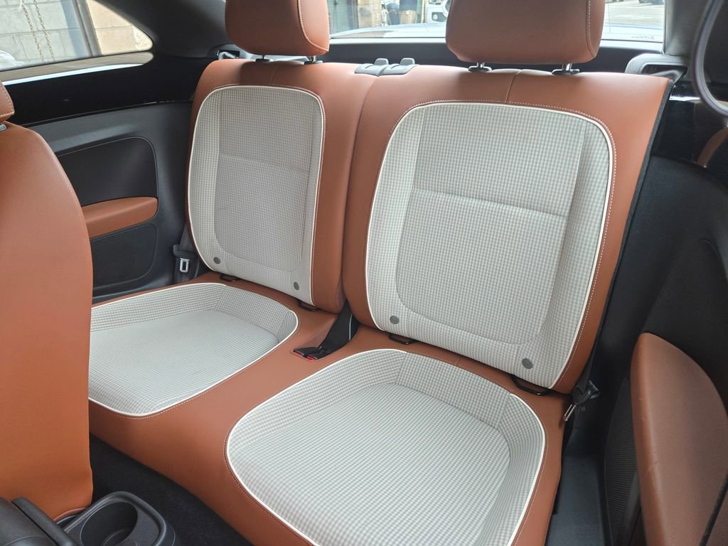 Used 2017 Volkswagen Beetle 1.8T S FWD image 12