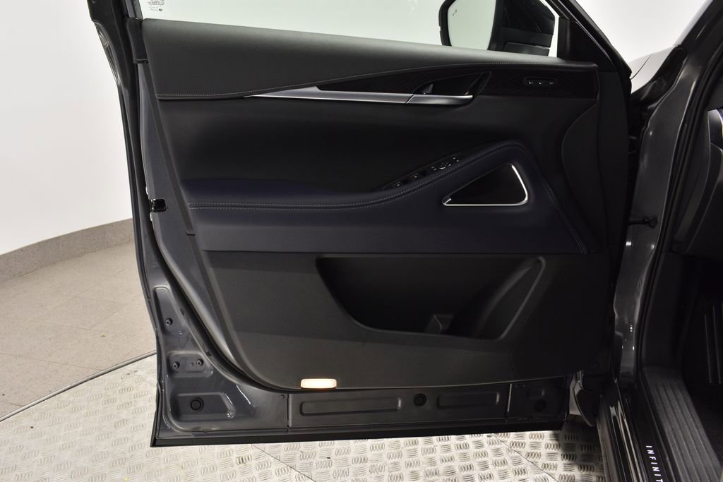New 2026 INFINITI QX60 Sport w/ Dark Cargo Package image 9