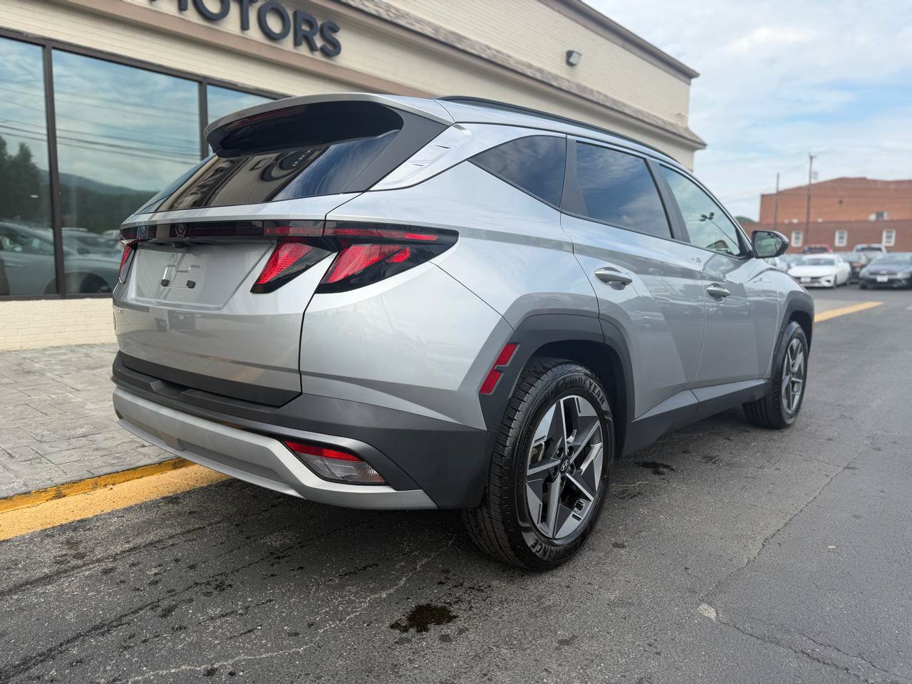 Used 2025 Hyundai Tucson SEL FWD image 3