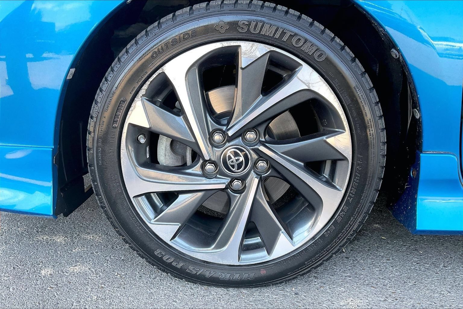 Used 2018 Toyota Corolla iM w/ All-Weather Mat Package FWD image 25